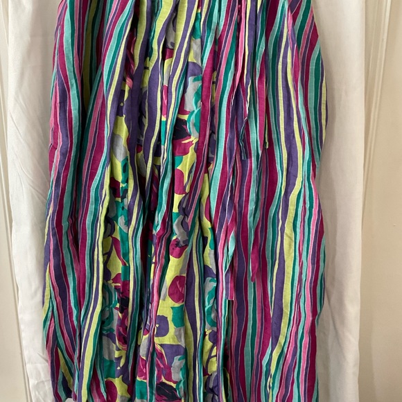 Soft surroundings skirt - Picture 2 of 5